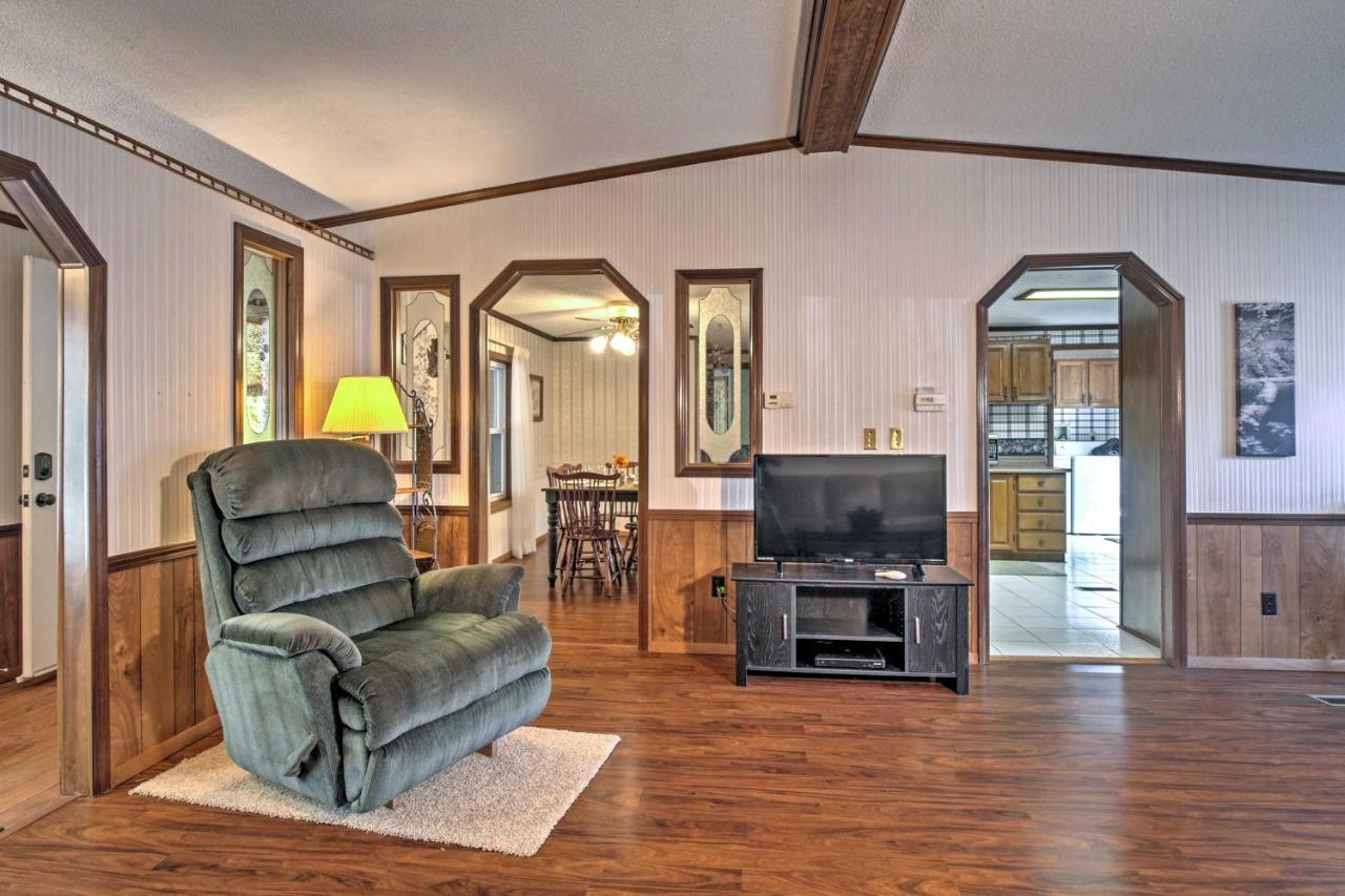 Captivating Cadiz Hideaway With Deck On Lake Barkley Eksteriør bilde